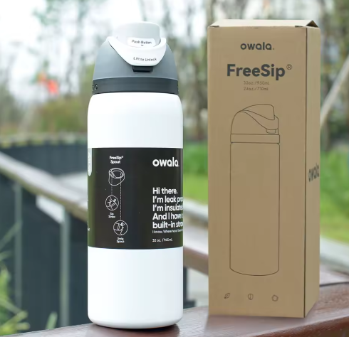 Owala 32 oz: El termo que mantiene tu bebida fría y tu estilo intacto.